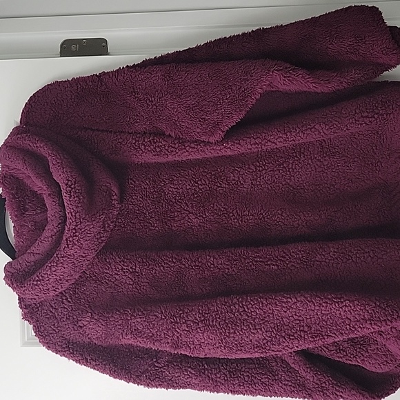 Pullover Sweater - Picture 3 of 3